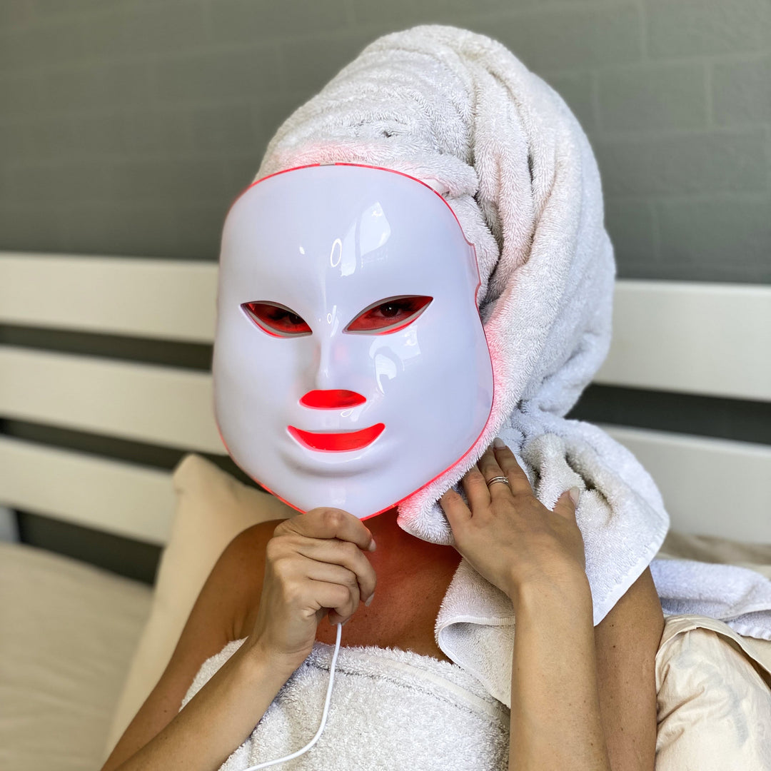 Rejuvenating Photon Face Mask for Radiant Skin Renewal