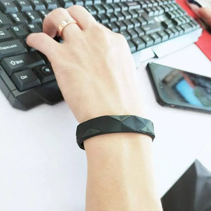 Negative Ion Bracelet: Waterproof Silicone Anti-Fatigue Lovers Band